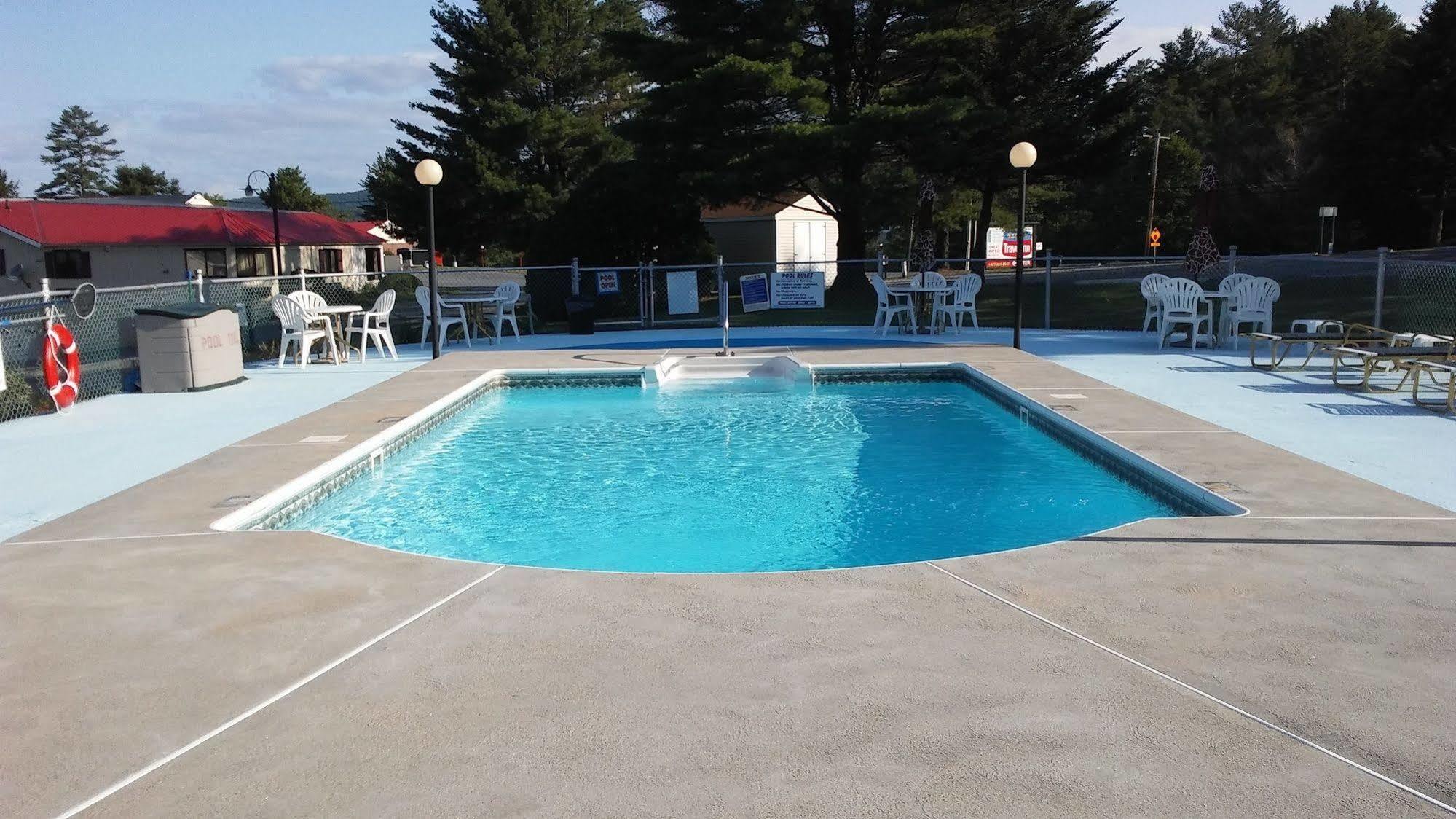 Exit 41 Travel Inn Littleton Exterior photo